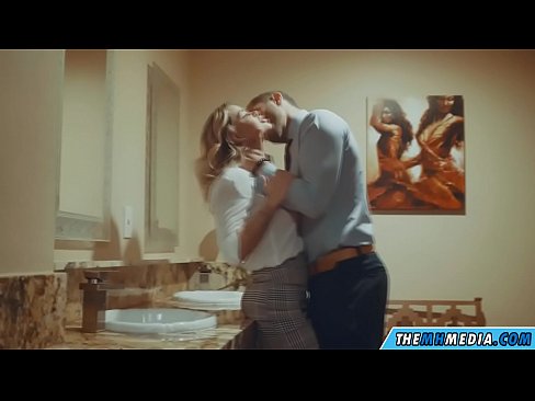 ❤️ Ko'krakli sarg'ish sizni jamoat hojatxonasida yo'ldan ozdirganda ☑ Anal videoda pornoda uz.serviporno.ru ❤